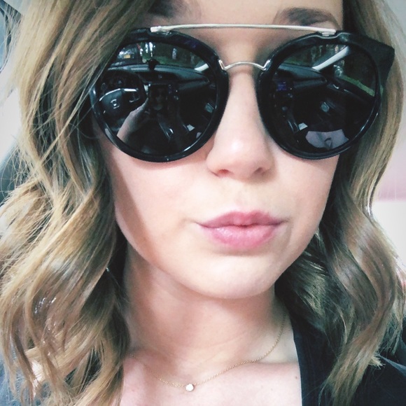 Meet your Posher, Sophey - Picture 1 of 1